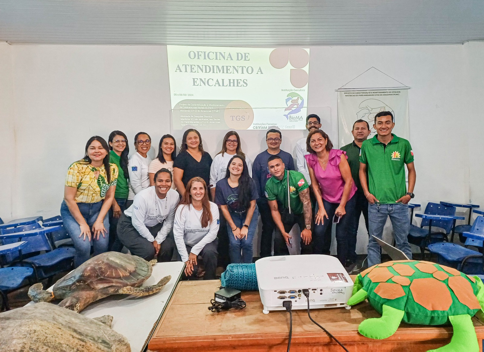 Instituto BioMa realiza treinamento sobre monitoramento de cetáceos e tartarugas marinhas