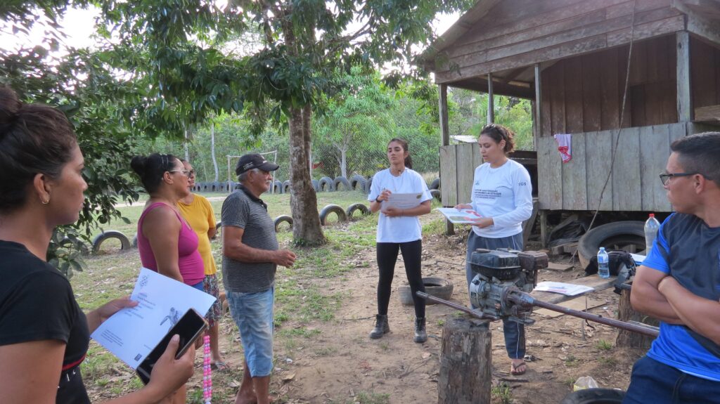 Iepa realiza sensibilização ambiental na Vila Velha do Cassiporé, em Oiapoque